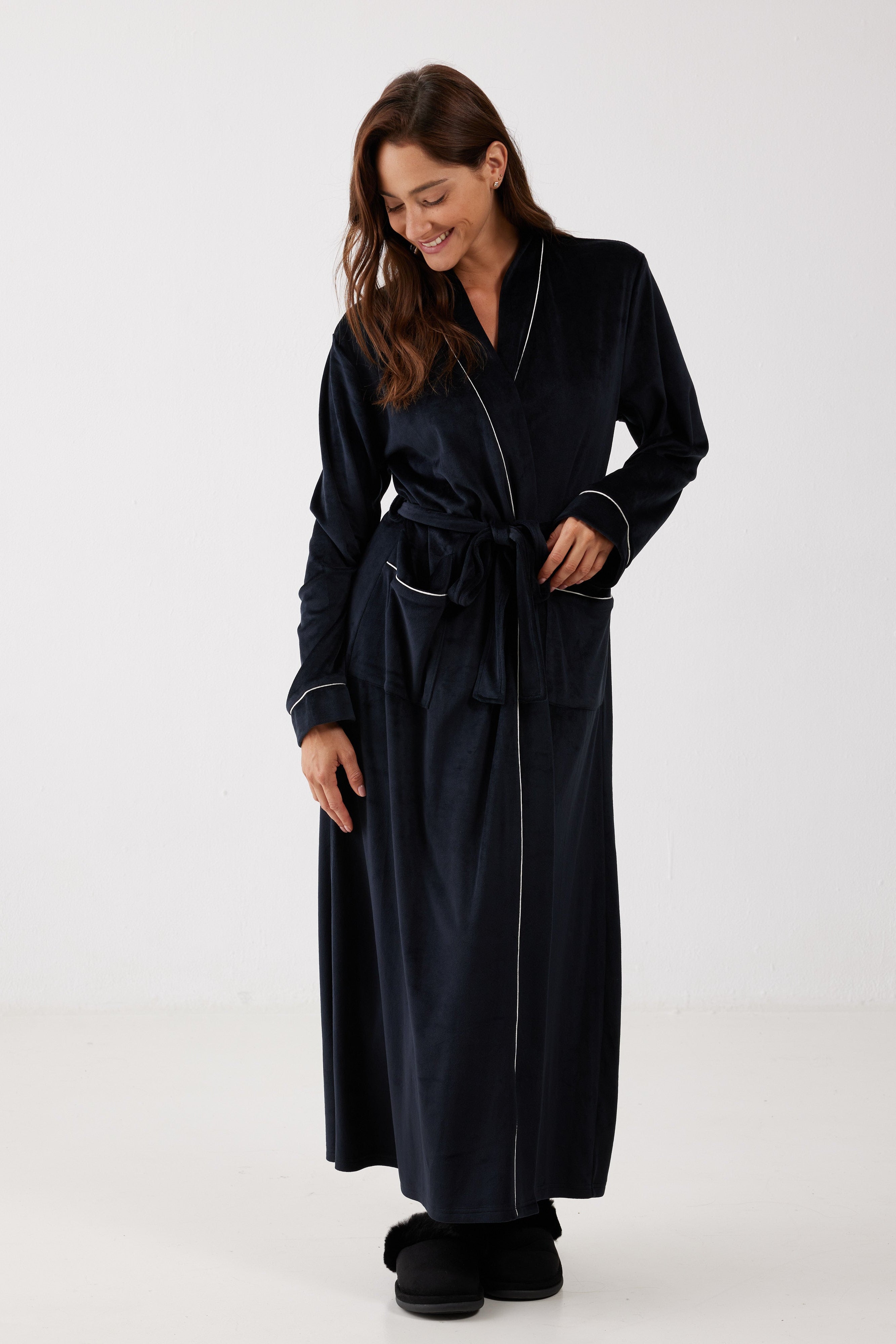 חלוק פייפינג קטיפה