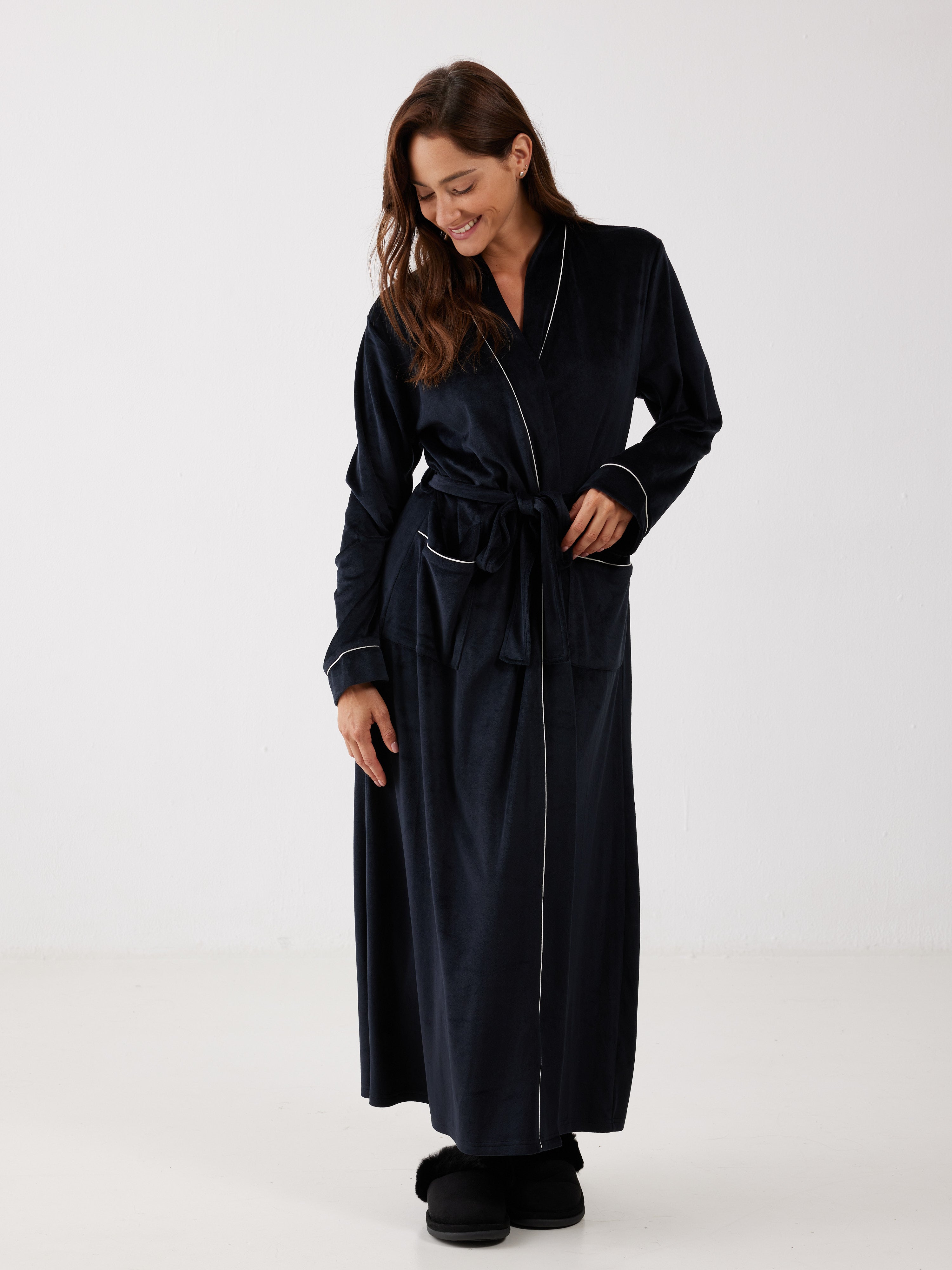 חלוק פייפינג קטיפה