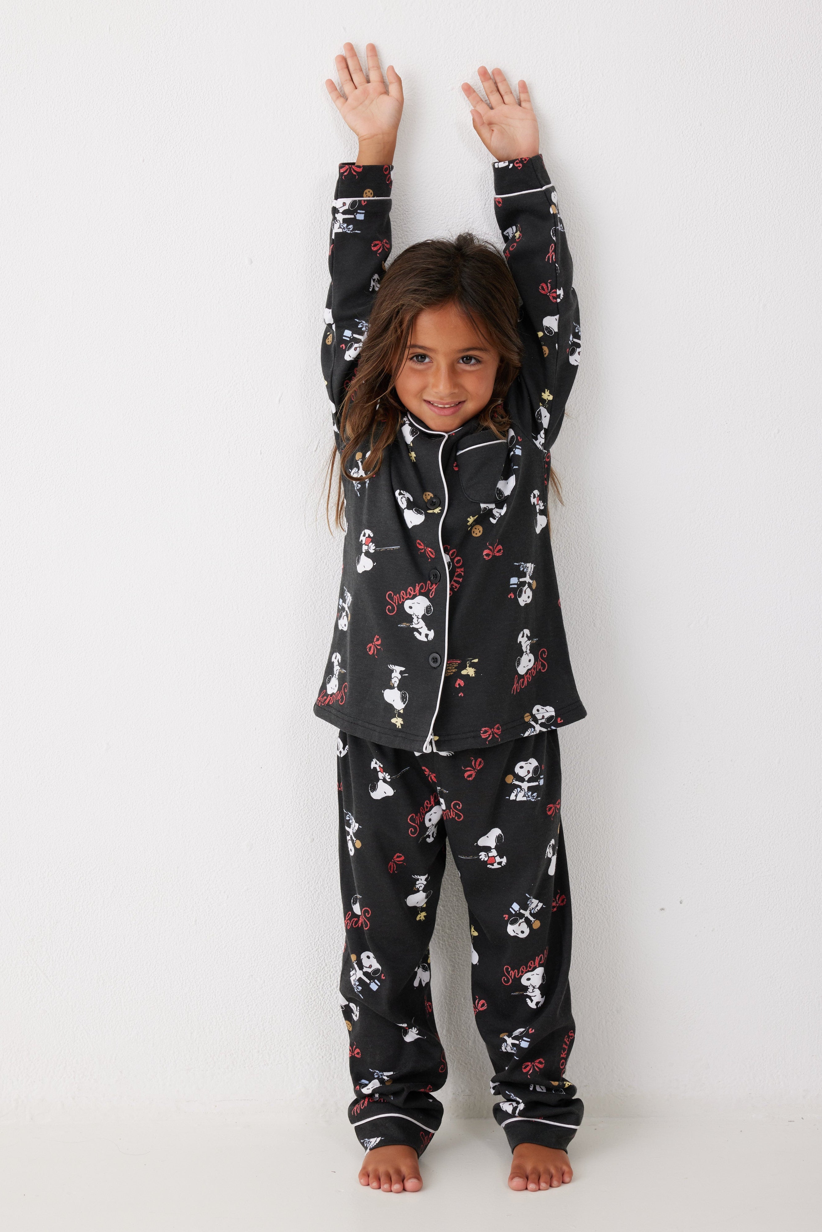 פיג'מה ילדים סנופי מכופתרת