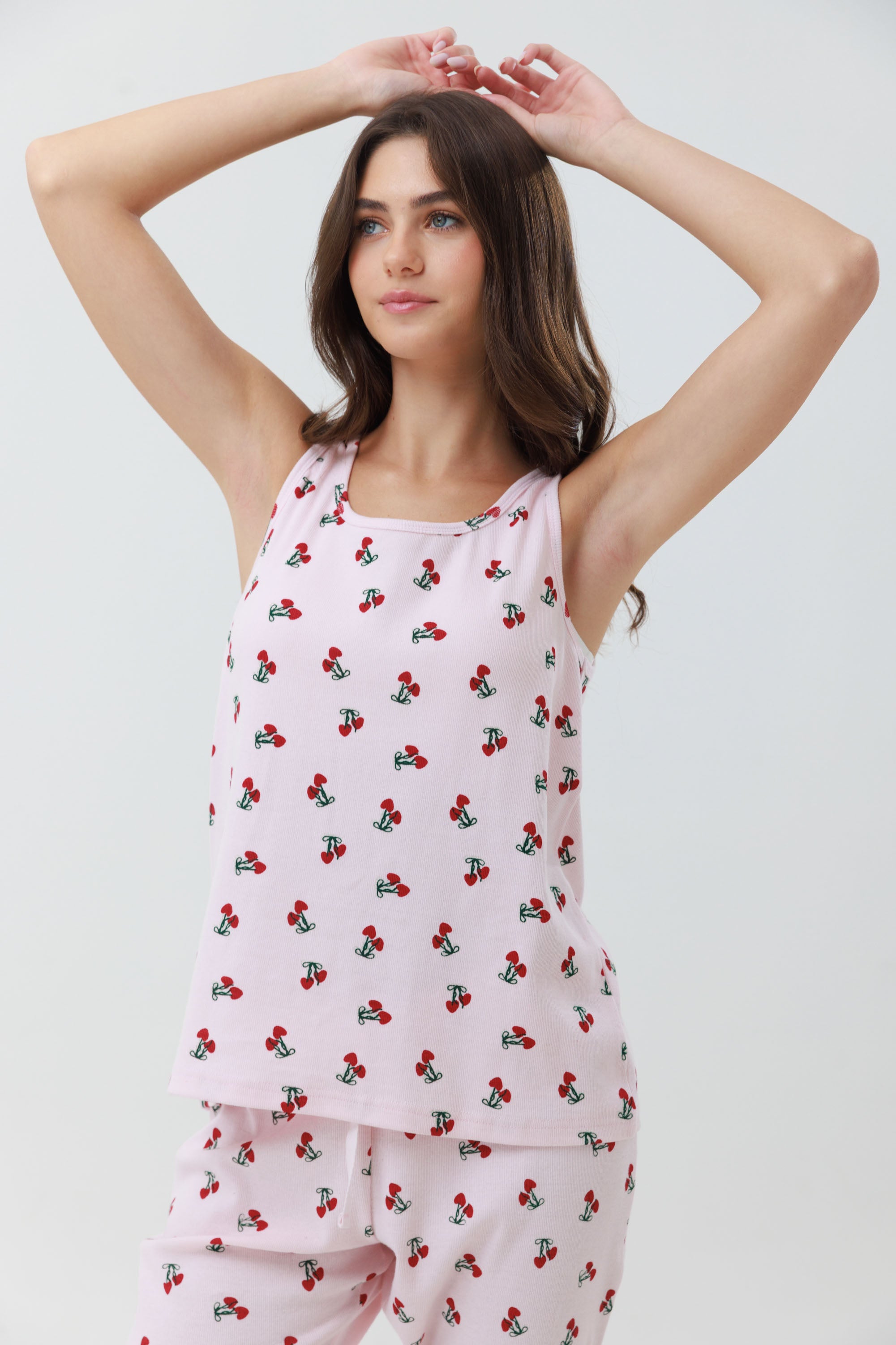 סט פיג'מה ורודה  דובדבנים – גופייה ומכנסי 7/8