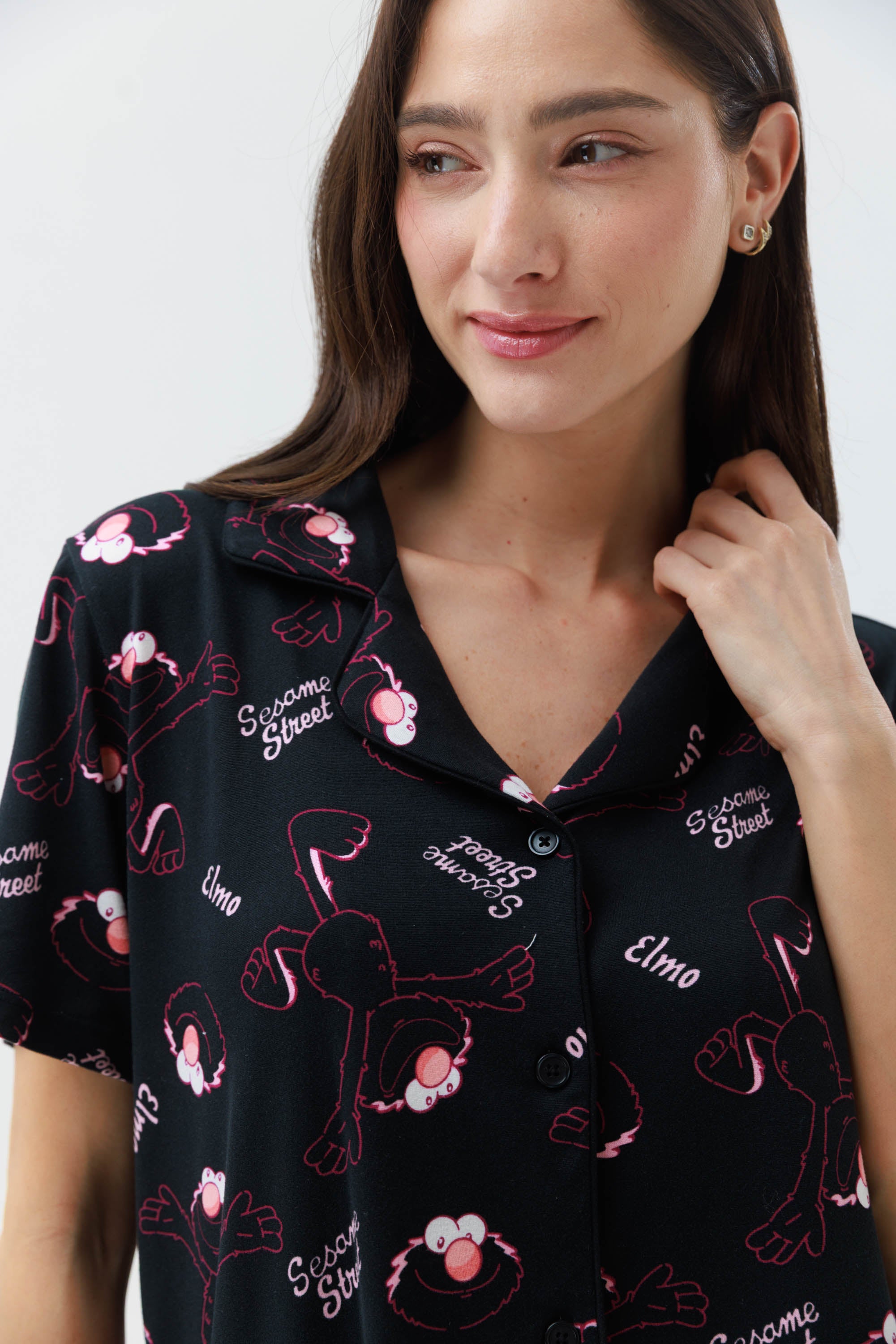 Yummy Print – פיג'מת סומסום לנשים מכופתרת מכנס קצר