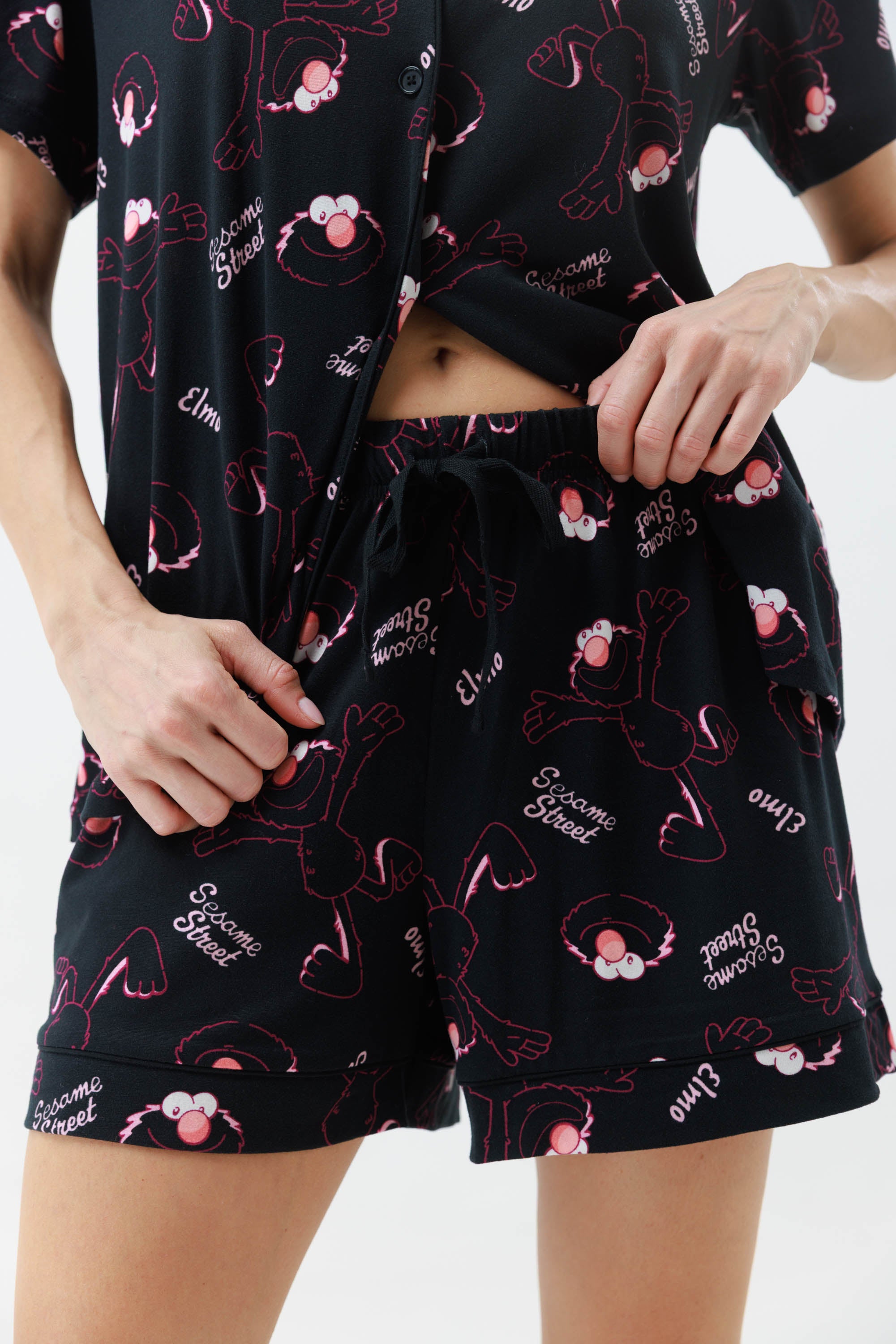 Yummy Print – פיג'מת סומסום לנשים מכופתרת מכנס קצר