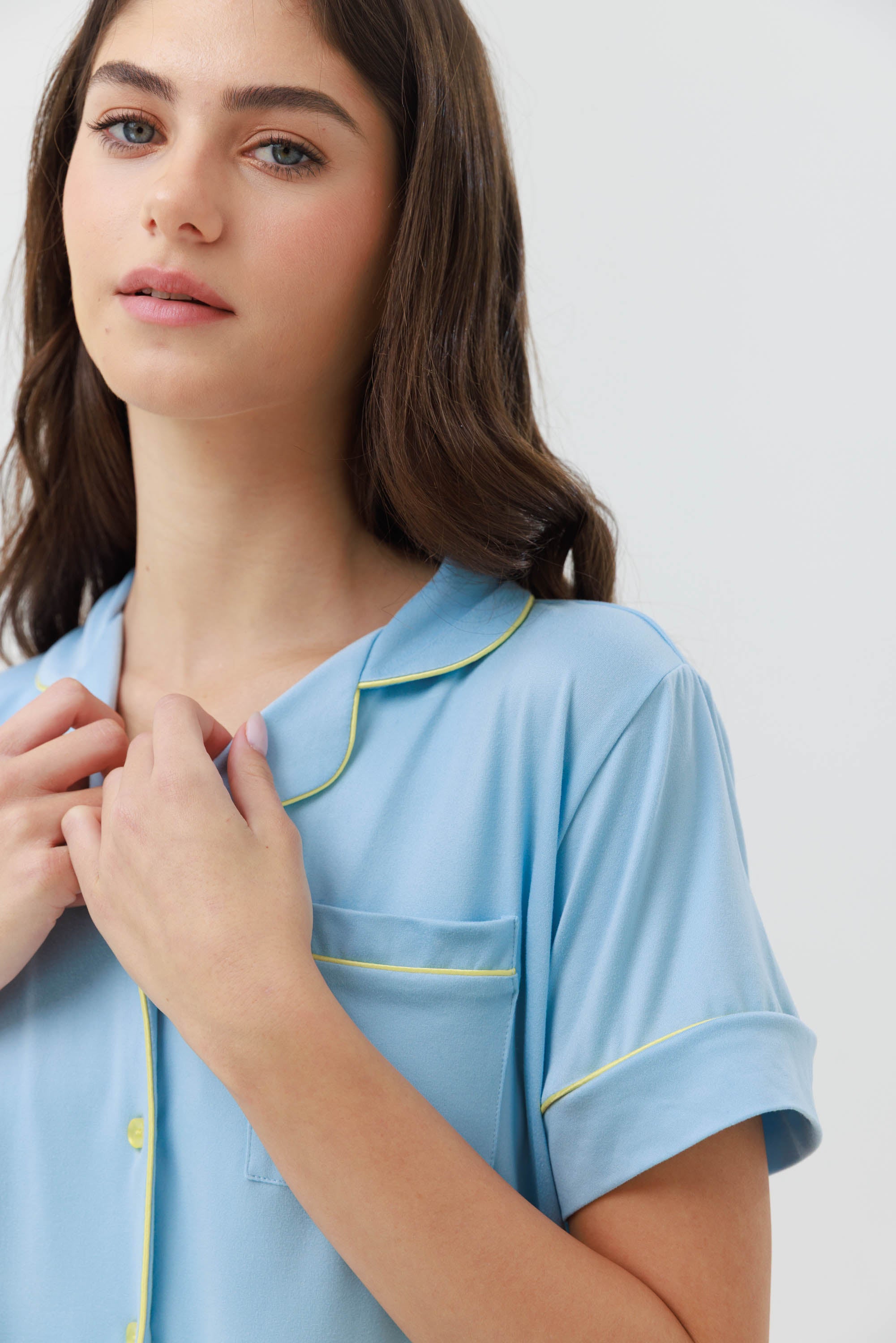 סט פיג'מה יאמי מכופתרת מכנס קצר