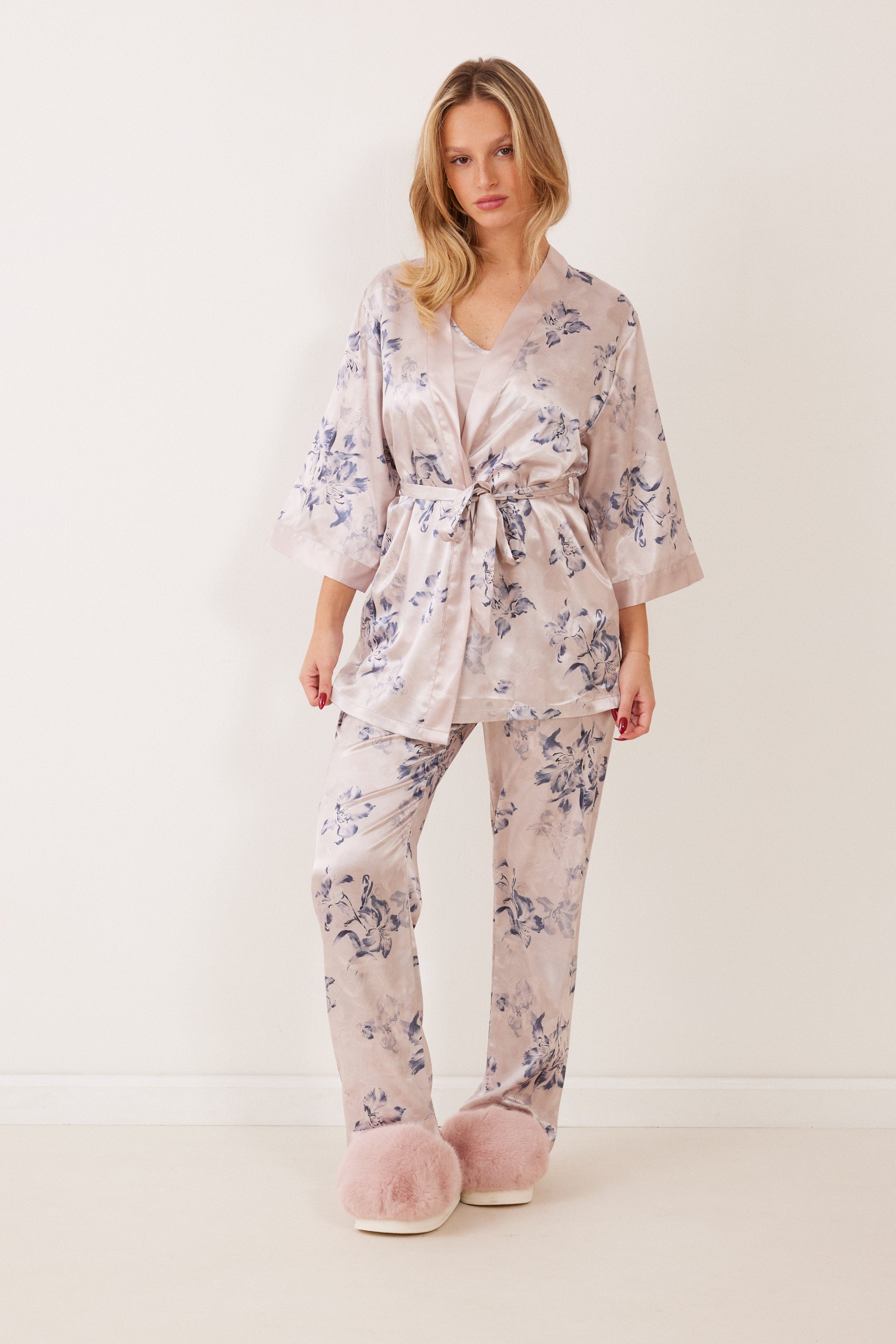 חליפת קימנו  סאטן 3 חלקים מודפס