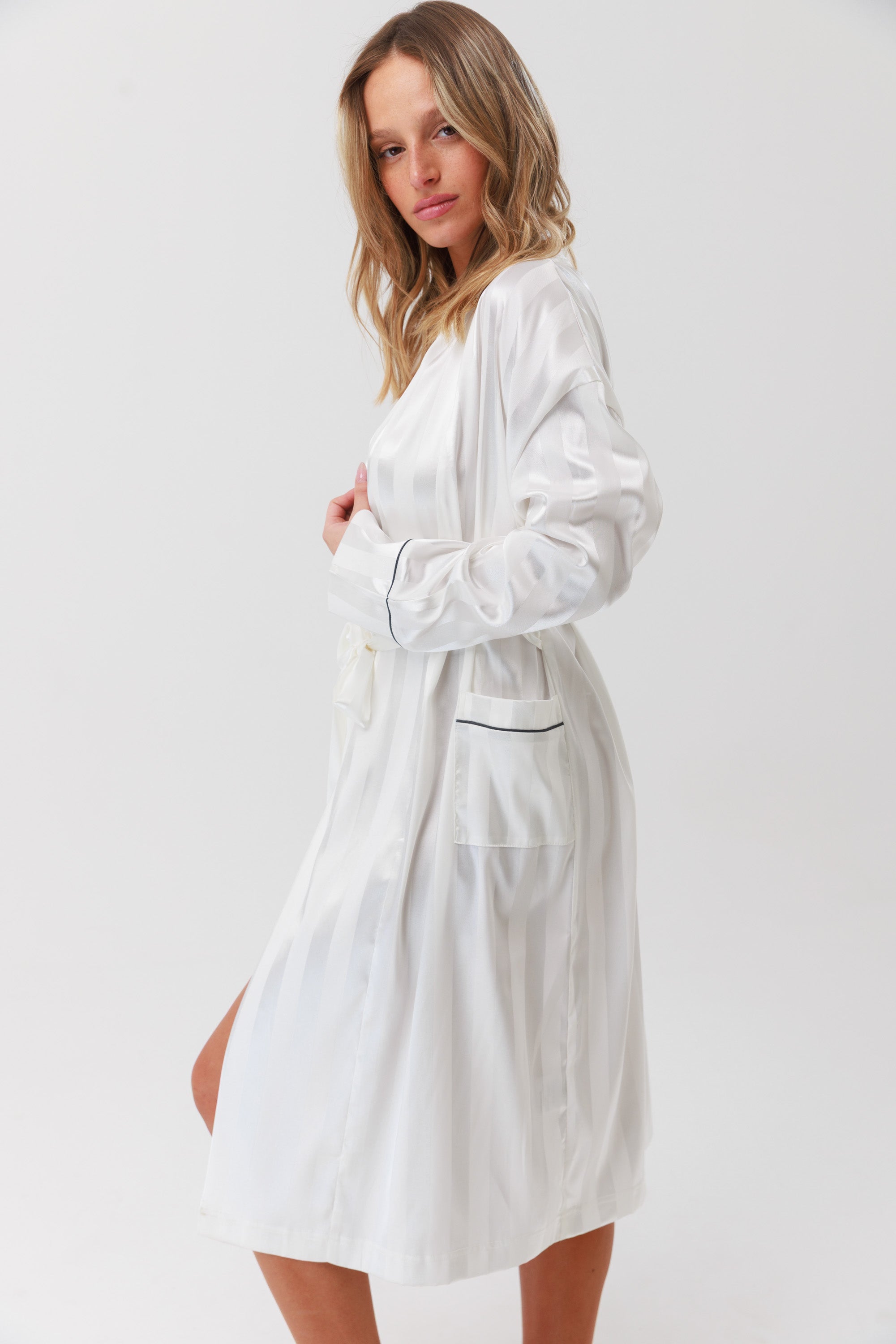 Satin Jacquard – חלוק סאטן יוקרתית
