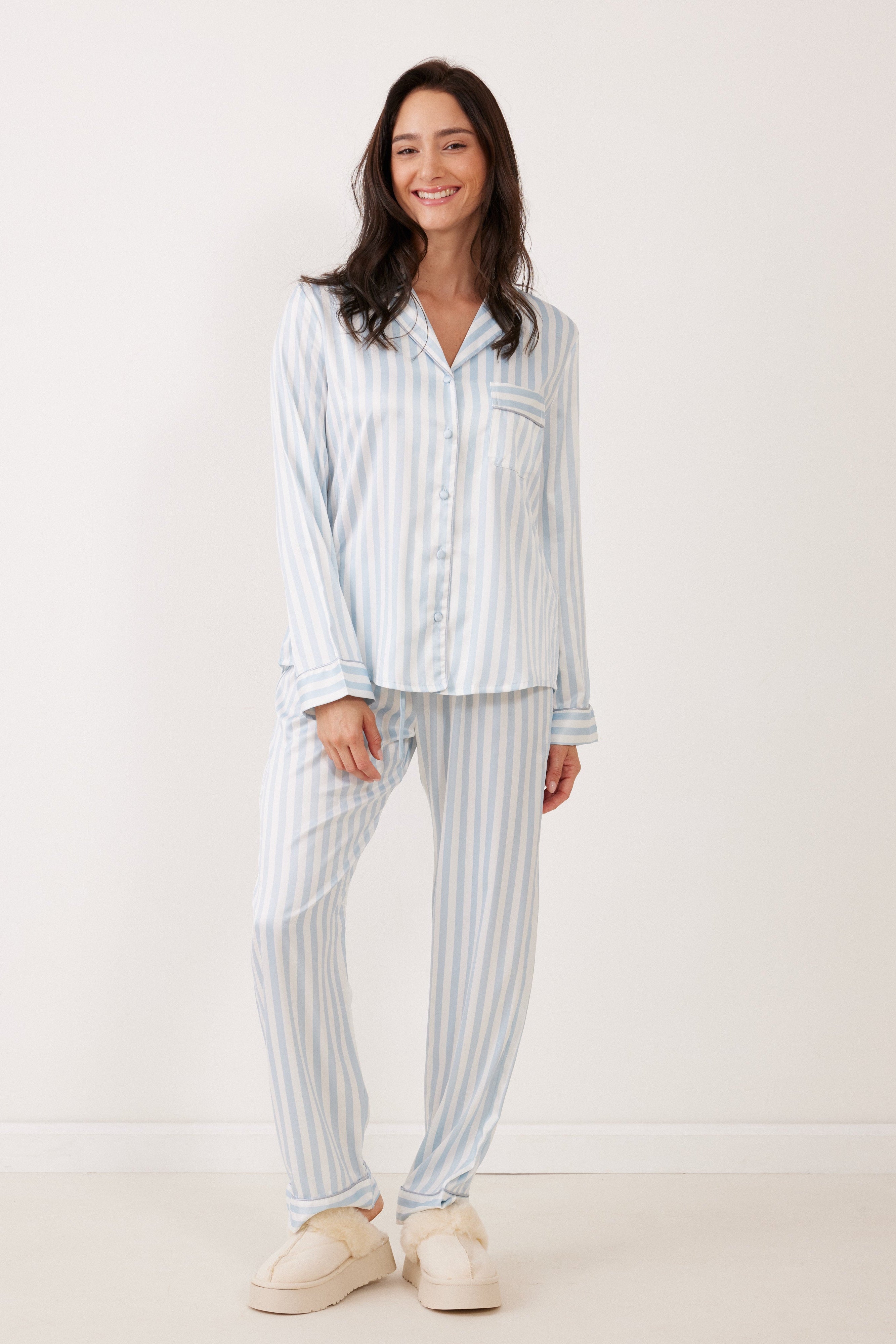 CINDY חליפת סאטן מכפותרת פסים