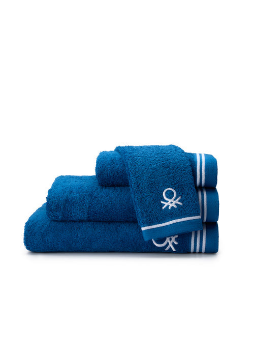 מגבת ענק 90/150 סמ  חלק עם רקמה - כחול Benetton