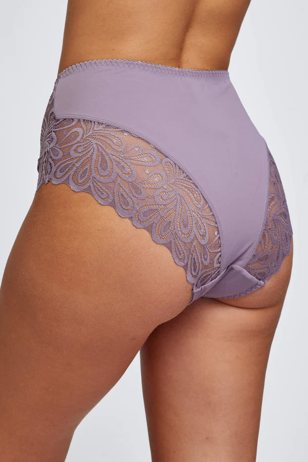 תחתון תחרה בגיזרת מקסי