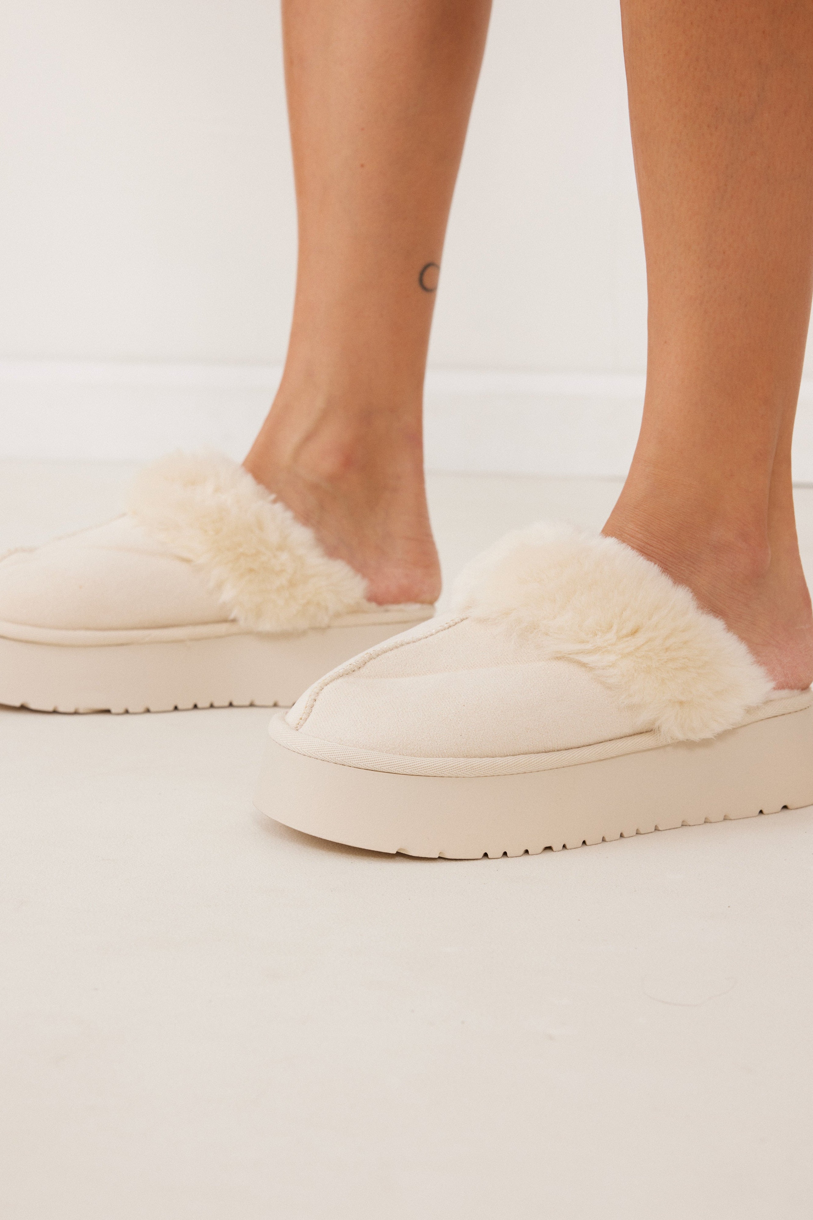 נעלי בית פרווה