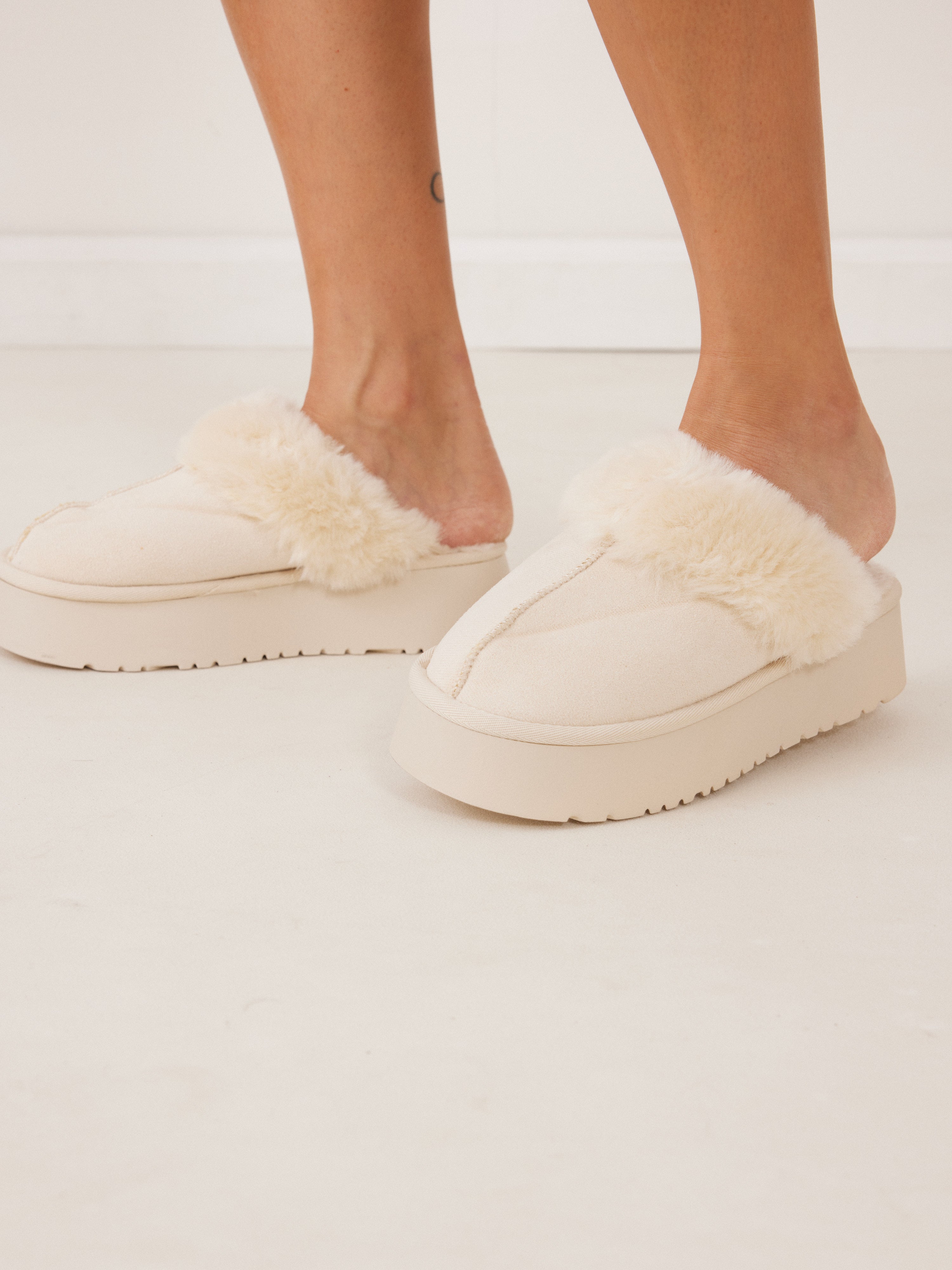 נעלי בית פרווה