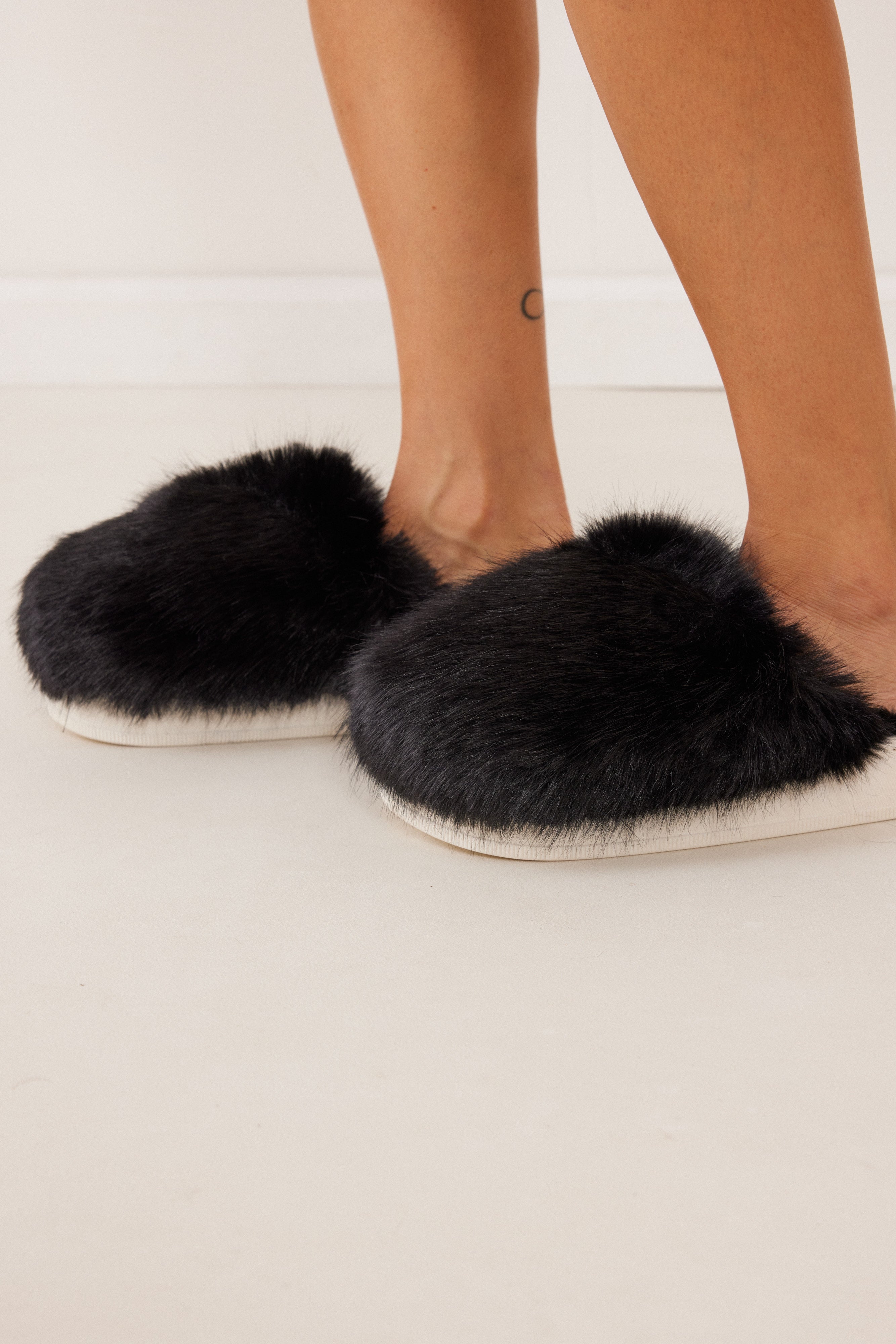 נעלי בית פרווה