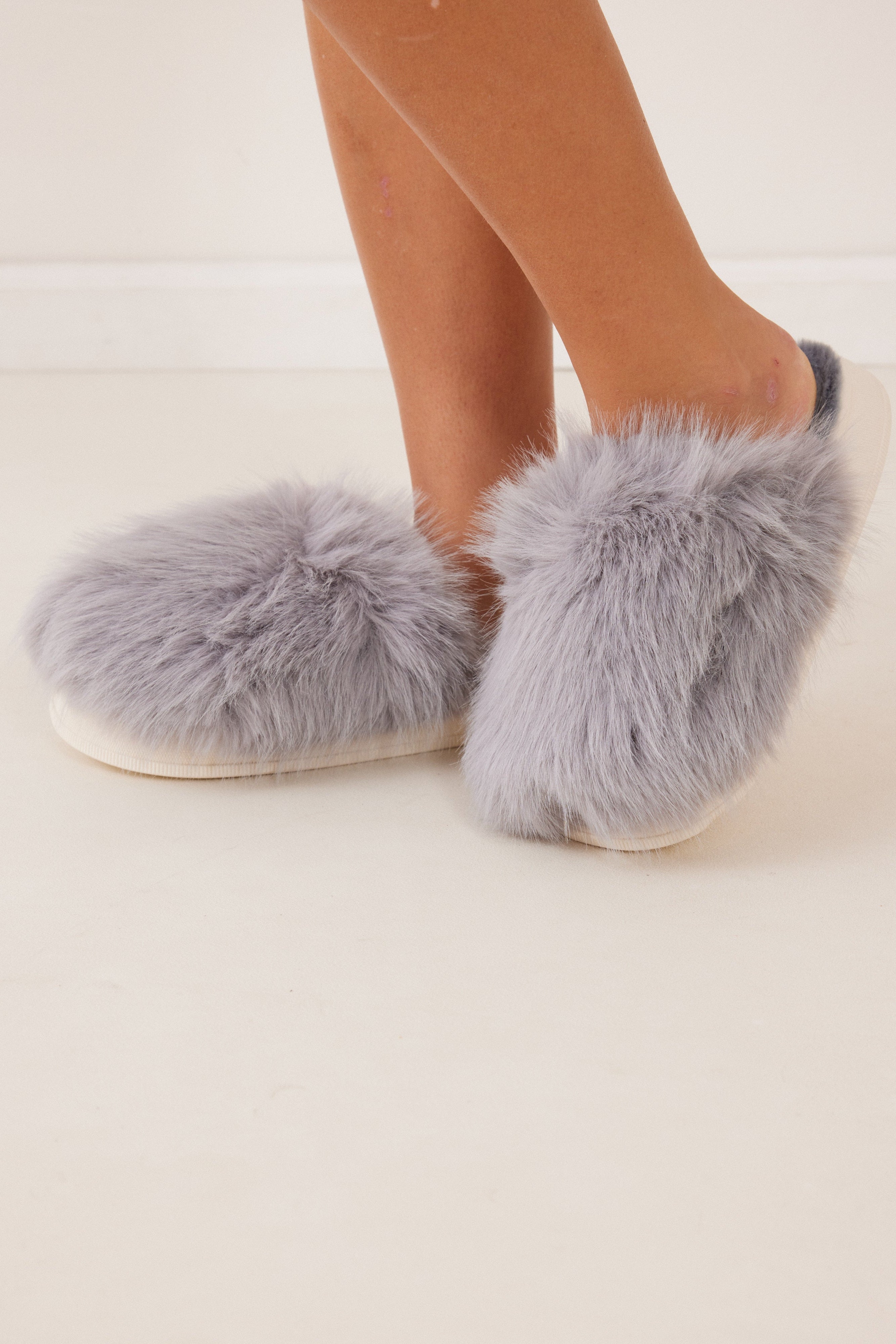 נעלי בית פרווה