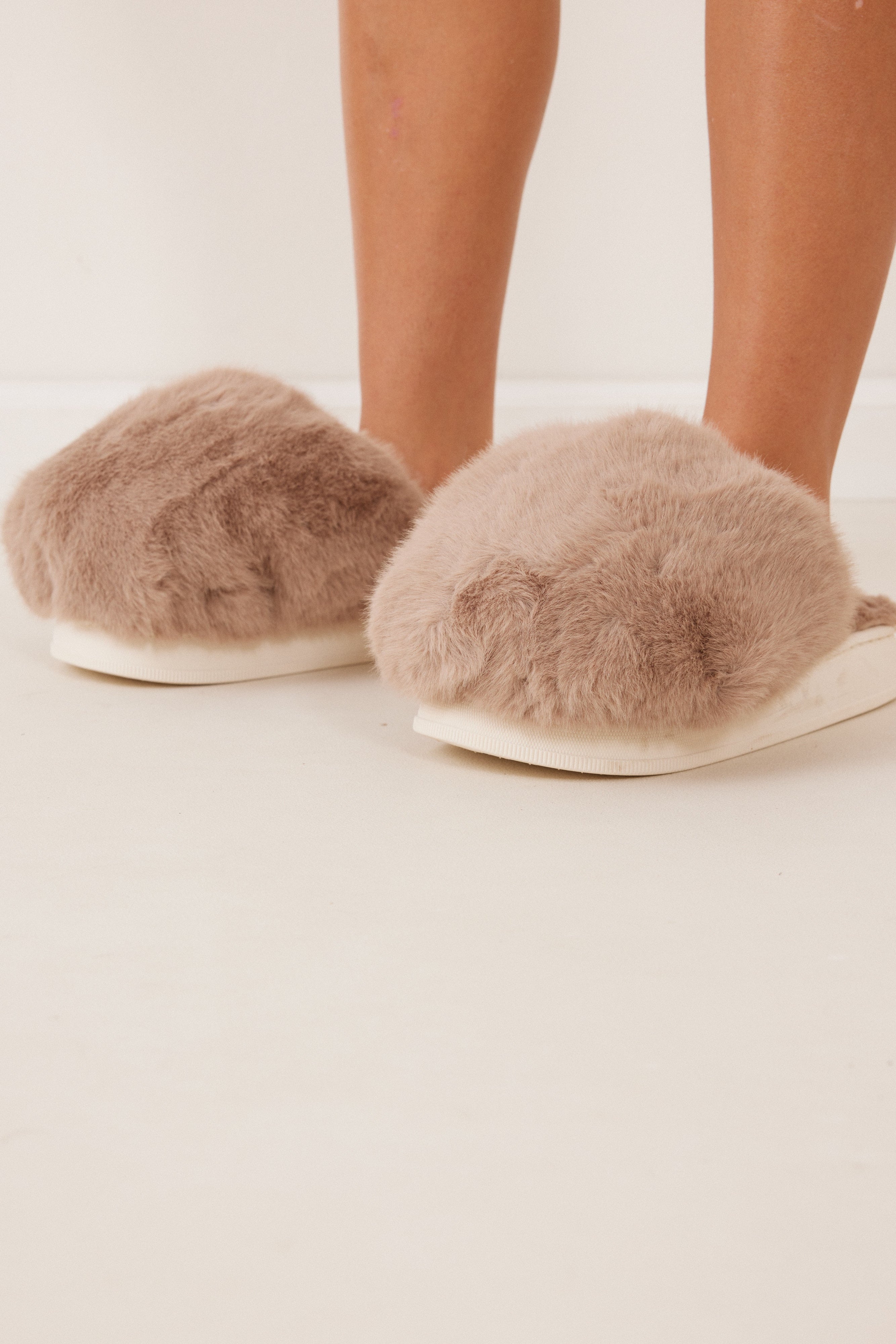 נעלי בית פרווה