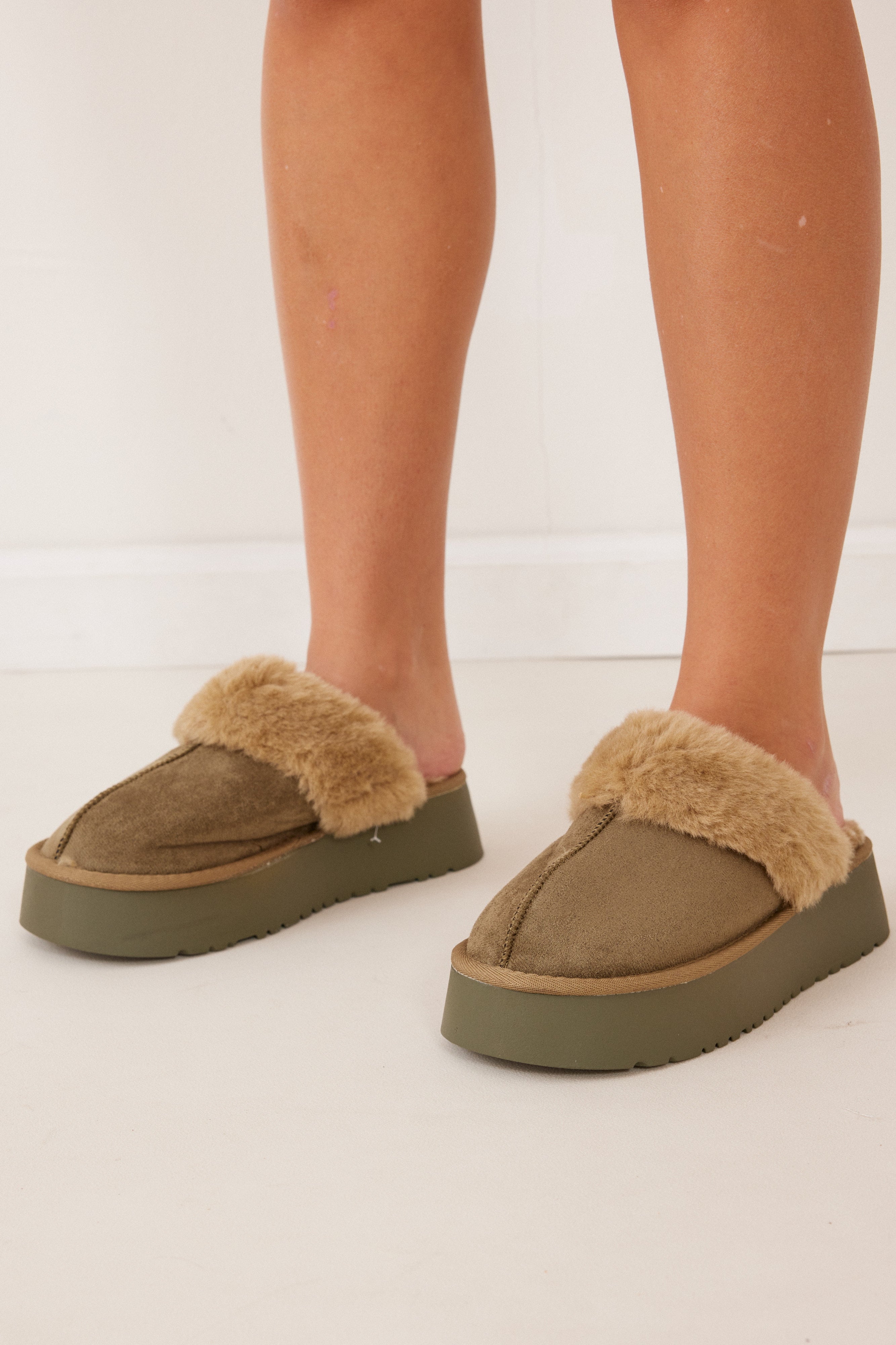 נעלי בית פרווה