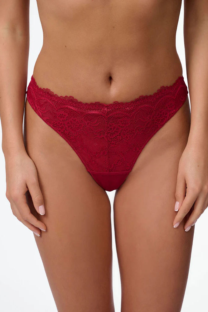 תחתון חוטיני גבוה תחרה - אדום יין