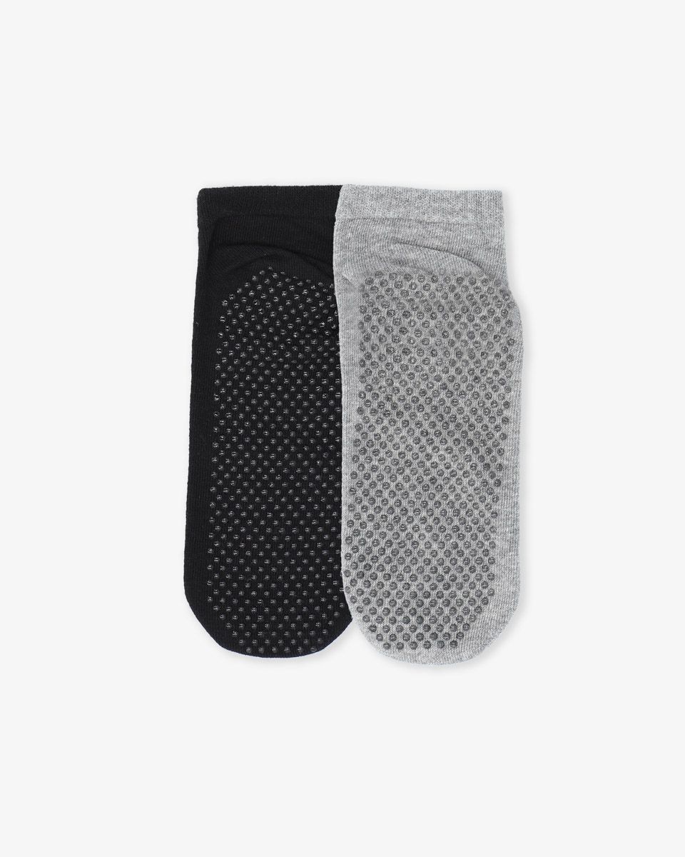 שני זוגות גרבי יוגה